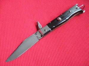 Vintage Italian Maserin & De Nardo Fulcrum Horn Switchblade Knife