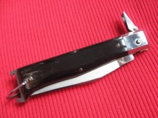 Vintage Italian Maserin & De Nardo Fulcrum Horn Switchblade Knife