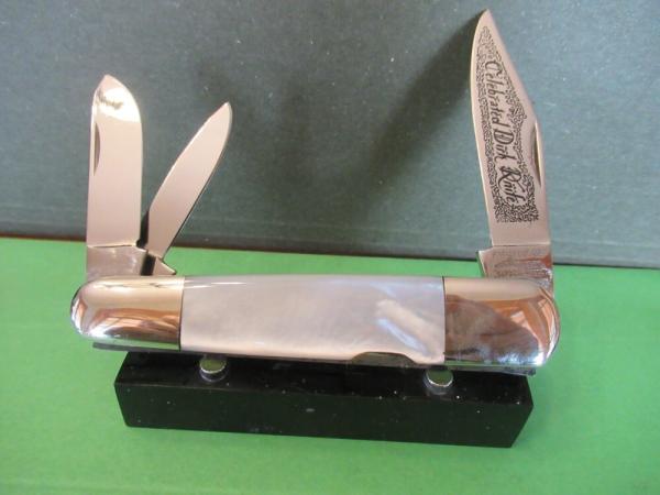 Parker Cut Co. Japan Mid Lock Pearl Whittler 