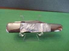 Parker Cut Co. Japan Mid Lock Pearl Whittler 