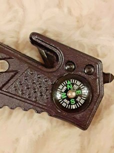 TACTICAL GRADE  LOCK-BACK FOLDING KNIFE  WITH POCKET CLIP, COMPAS AND PIN LIGHT New Without Box