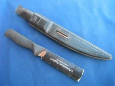 Lot of 3 outdoors knives; Stainless Steel Fillet Knife from Fiskars USA w/ Original Sheath+2 more!!!