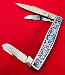 Fight’n Rooster Gold Plated 3-Blade Premium Stock Pocket Knife “White Roses” #176 of 400 MINT