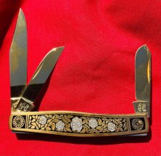 Fight’n Rooster Gold Plated 3-Blade Premium Stock Pocket Knife “White Roses” #176 of 400 MINT