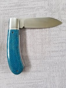 Vincenzo Balistreri Mini Zulu..3 5/8"..440C..Blue Burlap micarta, red liners..Fluted..coa/ slip 