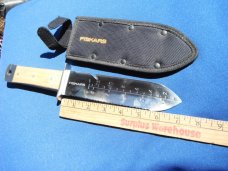 Fiskars Hori Hori 12" Garden Knife Planting Tool Stainless Steel w/ Sheath