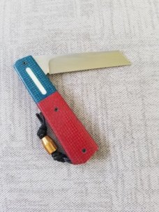Vincenzo Balistreri 2nd Amendment White Wolf,4" .440C..red/white/blue.bullet shield and bead. 
