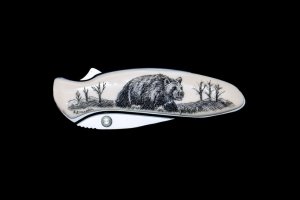 Scrimshaw Bear Design Kershaw 1600 Chive Speedsafe Assisted Opening Pocket Knife Scrimshaw,