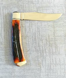 Tobin Hill Amber cured Sambar Stag..4.5" closed..Cpm154..fluted bolsters..end caps and filework 