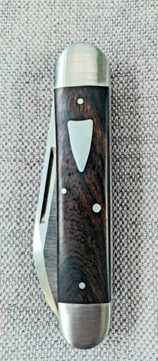 John Travers out of the UK, "Fremont Jack"..Saber ground Sandvik 14C28N with Desert Ironwood, slip