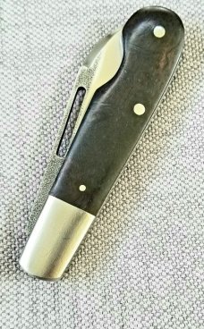 Klassic K'roo  Wharnie Barlow Easy Open.3.75" N690..brut de force ..Zebrawood Scales..Scagel cut
