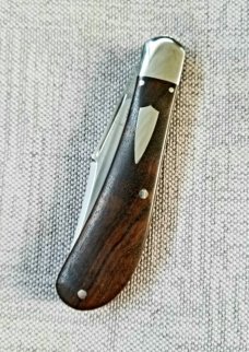 Kroo Custom Imbuia Honknose Trapper..4"...N690...SS Bolsters and Shield...coa and slip..polished