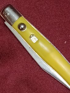 Vintage Shur Snap Fishtail switchblade. 