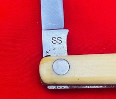 Vintage SCHRADE CUT CO WALDEN NY 1-Blade Melon Tester Pocket Knife c.1917-1946 Yellow Composition