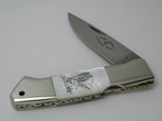 Frost Cutlery Excelsior Grade 1980 Surgical Steel Japan Scrimshawed Pearl Lockback Knife