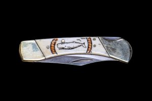 Etched Sperm Whale Design Colored Scrimshaw Collection Large Pocket Knife