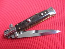 Older Italian 6 1/4" Horn STILETTO Switchblade