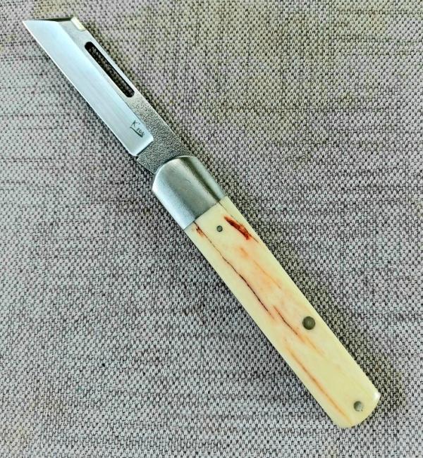 K'roo Custom Sheepsfoot Sleeveboard,3.7" N690..brut de force look...Giraffe Bone Scales..Scagel cut K'roo Custom Sheepsfoot Sleeveboard,3.7" N690..brut de force look...Giraffe Bone Scales..Scagel cut