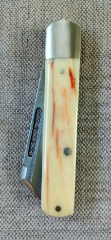K'roo Custom Sheepsfoot Sleeveboard,3.7" N690..brut de force  look...Giraffe Bone Scales..Scagel cut