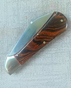 K'roo Custom Raven Knife,,3.75..Desert Ironwood...rwl34. Filework..red G10 spacers/liners..coa/slip