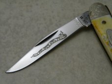 Case XX USA 1985 (Copperhead Set) Scrolled Bolsters Bone 62109X SS Baby Copperhead Knife