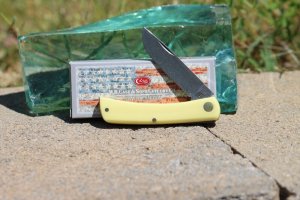 CASE YELLOW SYNTHETIC SOD BUSTER JR NIB 3137 SS