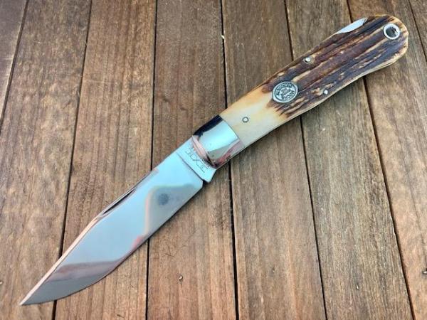 Moore Maker Mountain Man Lockback by Schatt and Morgan Wobble Issues Moore Maker Mountain Man Lockback by Schatt and Morgan Wobble Issues