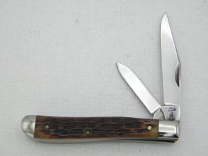 Queen Cutlery #14 peanut jack with Rogers Bone handles: 2 3/8” closed, circa 1956, stainless steel