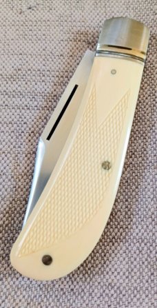 DrT. David Taber, checkered Ivory Lanny Clip..Cpm154 at 4" closed..Comes with all swag shown 