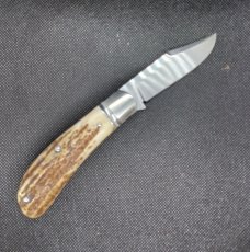 Cesar Maidel Stag Lanny Clip...14C28N...4" closed..Domed pins..stainless hardware..leather pouch 