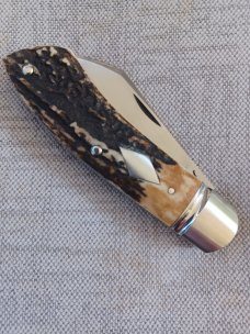 Cesar Maidel Stag Native Custom..14C28N...4" closed..Domed pins..stainless hardware..leather pouch 