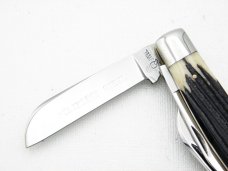 Queen Cutlery Large 4” Four Blade Congress #32, 1958 – 1960: tang stamp is “Q Steel”, very rare blad