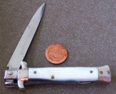 Vintage lockback MADE IN ITALY manual STILETTO KNIFE w/ cream brown & black HORN handle scales