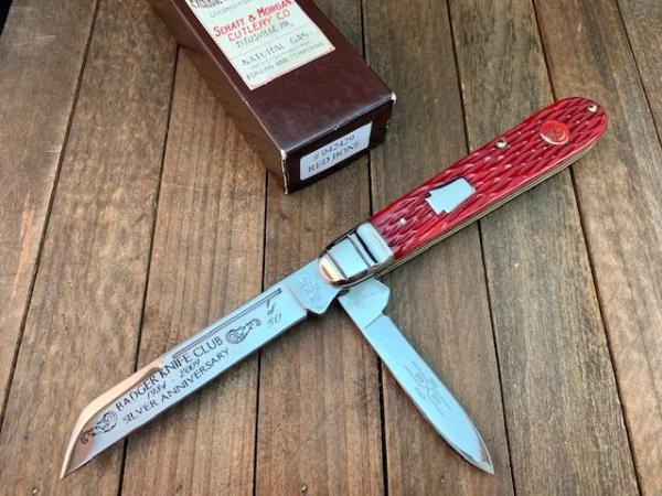 Schatt and Morgan English Jack Red Jigged Bone Badger Knife Club Annual 2009