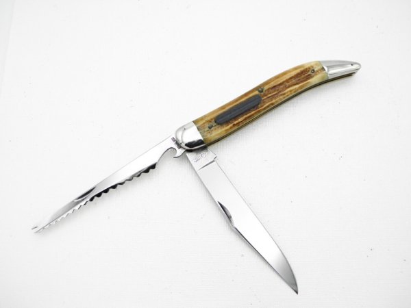Queen Cutlery Co. #46 Fish Knife in Winterbottom Bone: 5 1/8” closed; 1955-1957, QUEEN STEEL tang 