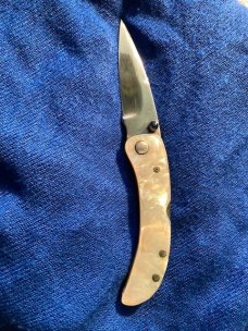 Handmade MOP composite gentlemen's pocketknife