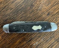 GREAT COLLECTIBLE  1800's WATERVILLE  KNIFE TO CARRY SO PRICED