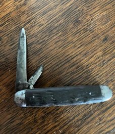 GREAT COLLECTIBLE  1800's WATERVILLE  KNIFE TO CARRY SO PRICED