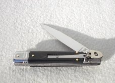 NOS AKC 8" CLASSIC SLIM LEVER LOCK SWEDGE BLADE, GENUINE BRAZILIAN HORN - MANIAGO ITALY