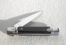NOS AKC 8" CLASSIC SLIM LEVER LOCK SWEDGE BLADE, GENUINE BRAZILIAN HORN - MANIAGO ITALY