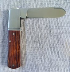 Riaan Ras Spear Barlow...Desert Ironwood..N690..high polish..Fluted bolsters..4 clsd..long pull..coa