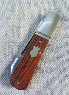 Riaan Ras Spear Barlow...Desert Ironwood..N690..high polish..Fluted bolsters..4 clsd..long pull..coa