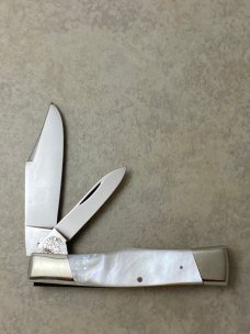 Cripple Creek USA by Bob Cargill 1981 Pearl American Edge Collector's Assn. 1 of 70 Gunstock Knife