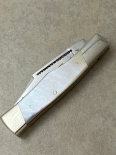 Cripple Creek USA by Bob Cargill 1981 Pearl American Edge Collector's Assn. 1 of 70 Gunstock Knife