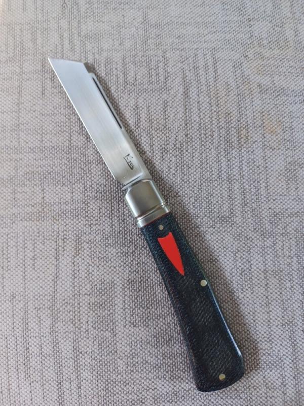K'roo Jackal..Dogleg Sheepsfoot..Denim Micarta..3.75"..Rwl34..red houndstooth and accents...coa/slip K'roo Jackal..Dogleg Sheepsfoot..Denim Micarta..3.75"..Rwl34..red houndstooth and accents...coa/slip