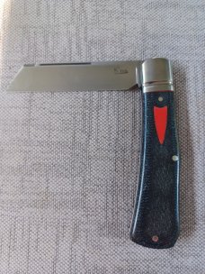 K'roo Jackal..Dogleg Sheepsfoot..Denim Micarta..3.75"..Rwl34..red houndstooth and accents...coa/slip