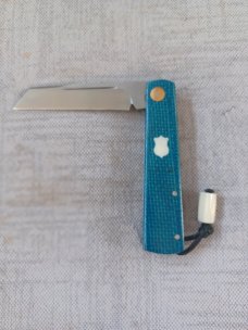 Vincenzo Balistreri White Wolf Slipjoint..4"..440C..Blue Burlap Micarta Shadow..White shield and lin
