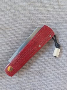 Vincenzo Balistreri White Wolf Slipjoint..4"..440C..Red Burlap Micarta Shadow..White shield.liners 
