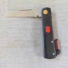 Vincenzo Balistreri White Wolf Slipjoint..4"..440C..Black urlap Micarta Shadow..Red shield.liners 