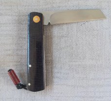 Vincenzo Balistreri White Wolf Slipjoint..4"..440C..Black urlap Micarta Shadow..Red shield.liners 